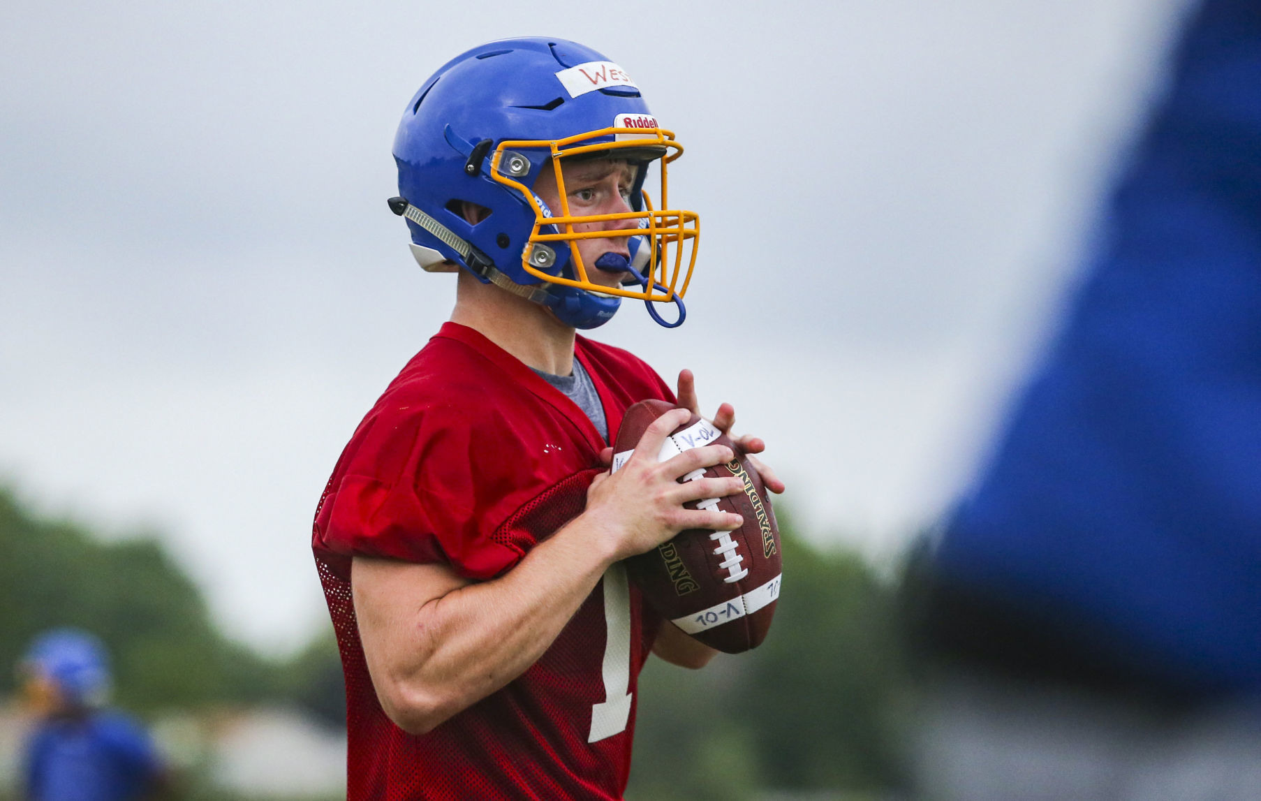 081219-qct-spt-football-practice-017